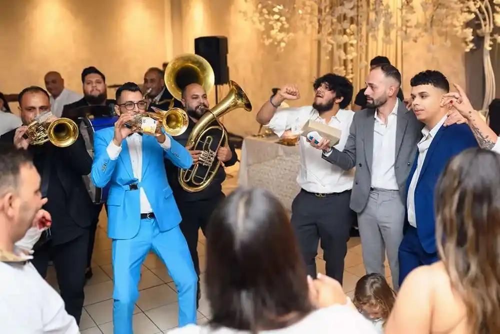 Svadbeno veselje uz trubači Obrenovac